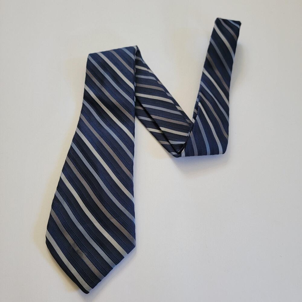 Calvin Klein Tie Mens Blue 100% Silk Striped Neck Necktie Business Formal